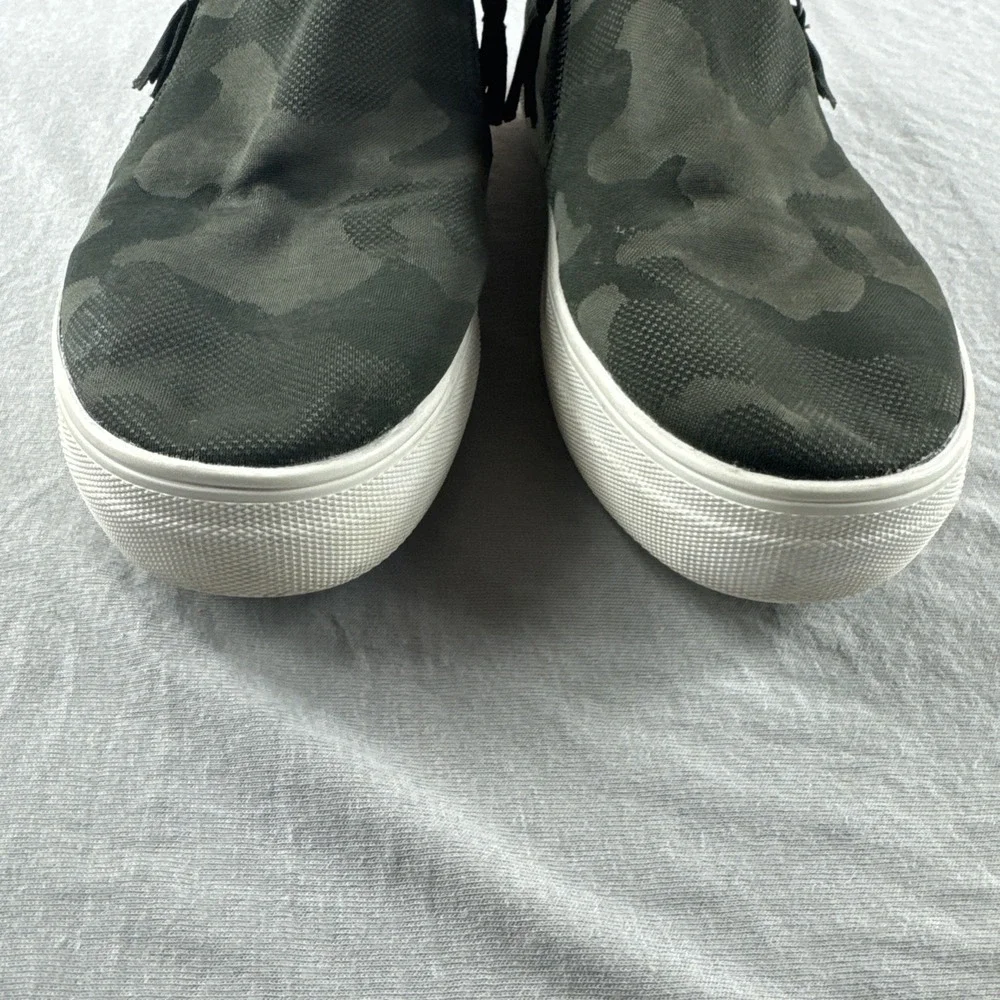 Steve Madden Glaammar Shoes Green Camo Womens 9M Size Zipper Sneakers Casual
